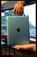 Intuitive Cube XZ-CASE 讓你的 iPad 拿的更穩固