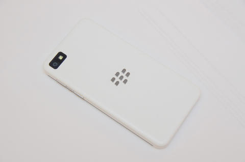 BlackBerry 10 系統正式在台發表，全觸控新機 Z10 可望於第二季內在台上市