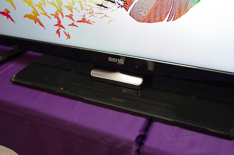 BenQ 推出極薄邊框的大尺寸 RV 系列黑湛屏液晶電視