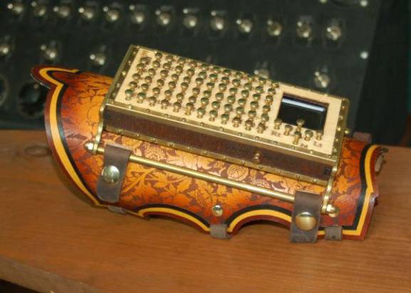 Steampunk 風格的藍牙鍵盤