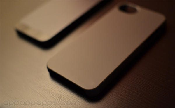 iPhone 5裸機與加上保護套使用兩月比較, 分別極之明顯