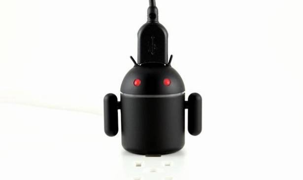 令人眼睛為之一亮的黑色 Android 充電插頭 Andru-Dark