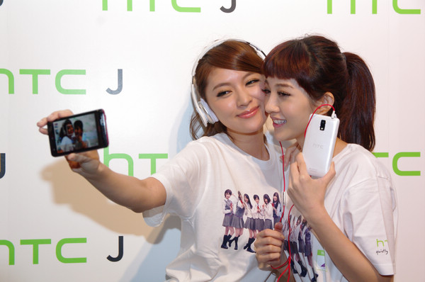 強調來自日系設計， HTC J 在台發表
