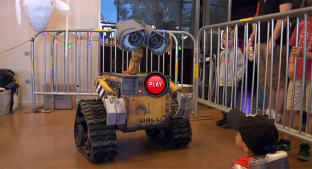 為了癌症兒童而誕生的瓦力(WALL-E)機器人