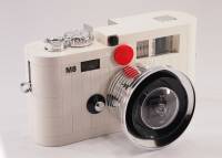 經典重現：樂高版白色 Leica M8