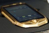 藍寶堅尼今夏要在俄國推出金光閃閃 銳氣千條的奢華 Android 手機與平板