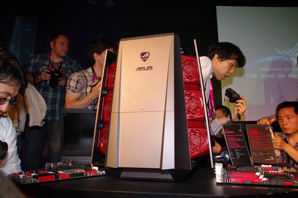 Computex 2012 ：華碩以板卡、多媒體、高效能電腦三團隊打造 ROG 夢幻品牌