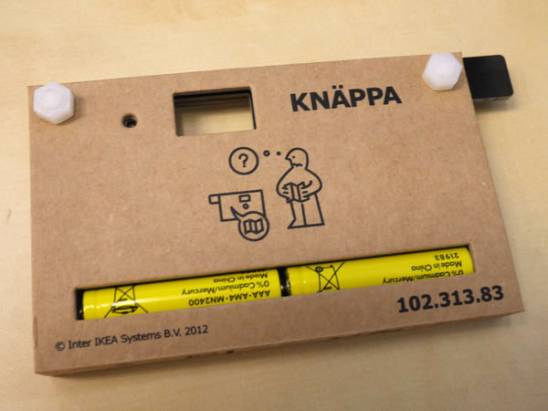 [開箱文] 比玩具還玩具的IKEA KNÄPPA紙相機