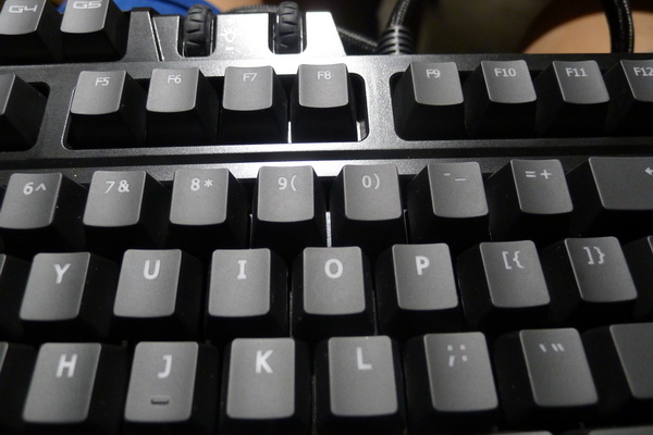 技嘉機械式鍵盤 Aivia Osmuim之我見，附論滑鼠Aivia Krypton