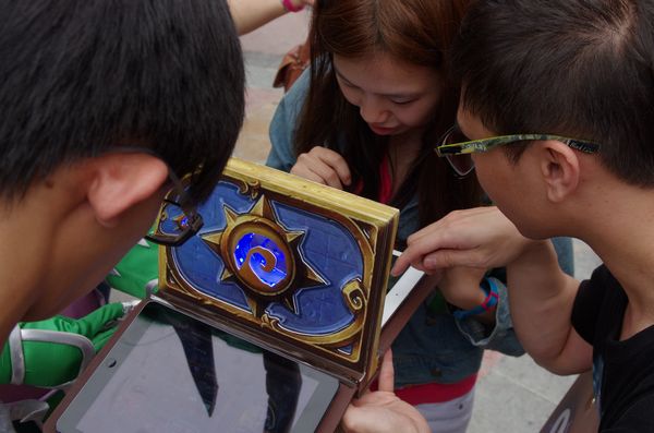 登上 iPad 更令人愛不釋手的爐石戰記：魔獸英雄傳，邀各位玩家在台北相邀對戰