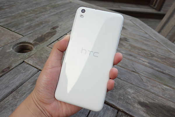 渴望8！HTC Desire 816w 雙卡雙待實測