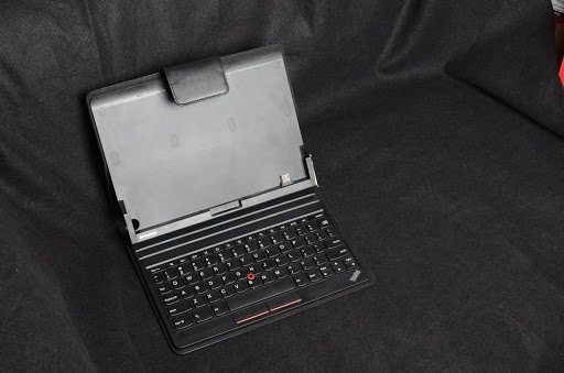 100年資訊月：Lenovo ThinkPad Tablet 平板