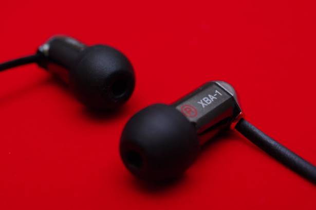Sony耳機50年來首度採用平衡電樞單體，針對行動設備推出XBA內耳式耳機產品線