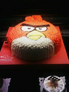 送給仇人(?)吃的憤怒鳥蛋糕，台灣就買得到呦！