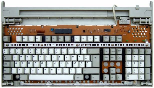 ■鍵盤史的遺跡IBM-Model 8573-P70(ALPS葉式彈簧)■