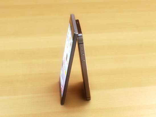 iPhone 6 炫目設計: 半方形, 半彎曲 [圖庫]