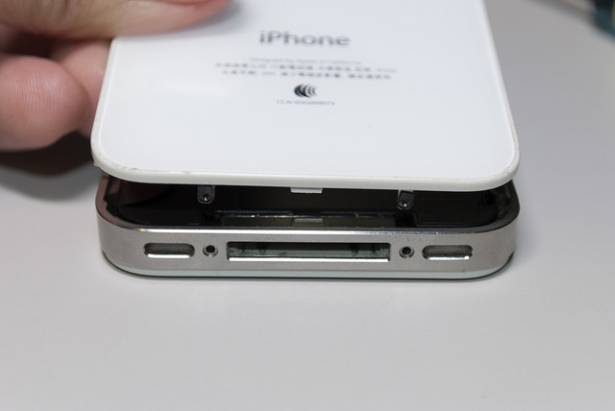 iPhone 4 省錢妙招 - 動手更換電池