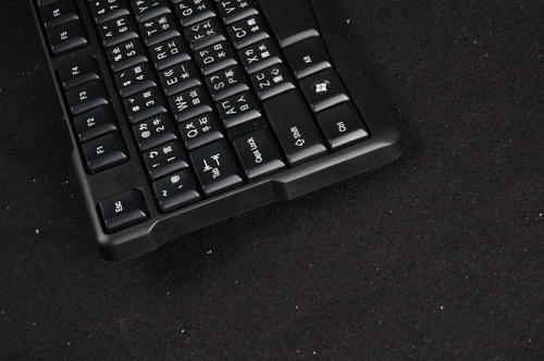 奕之華觀點：試打雙飛燕A4TECH KB-750雙BS鍵設計的鍵盤