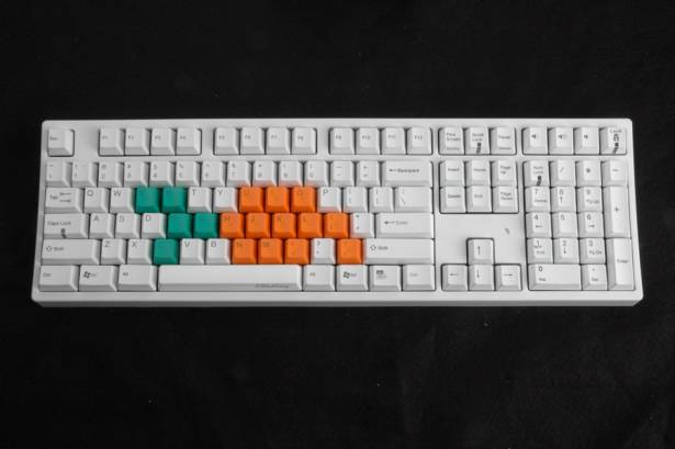 機械式鍵盤Cherry系的彩色PBT鍵帽預購