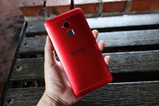 大膽的美麗HTC One max更全面的魅麗紅