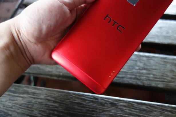 大膽的美麗HTC One max更全面的魅麗紅