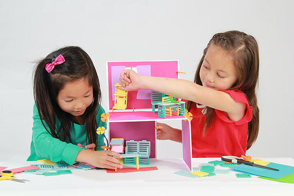 玩膩芭比娃娃和絨毛小熊了嗎?快來看這些女童親手做的小屋!