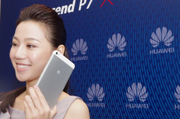華為在台推出高規 7 吋平板 MediaPad X1 7.0 ，以及至薄 4G 旗艦手機 Ascend P7