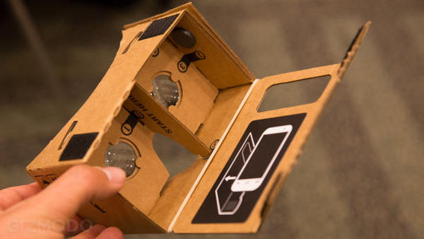 臉書接招！Google 推出紙箱戰士...的頭盔之虛擬實境頭戴顯示器 Cardboard