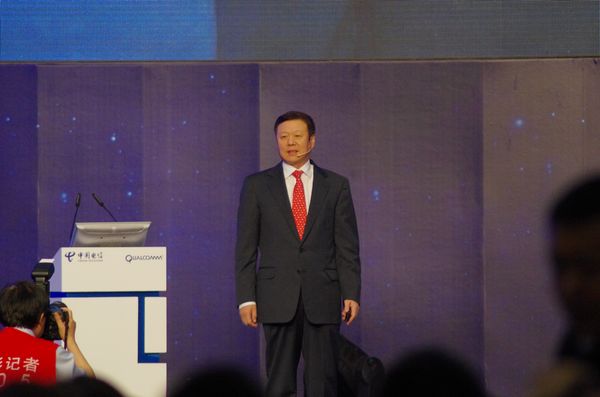 天翼手機交易會主題演講，高通董事會執行主席 Paul Jacobs 以推動中國 4G 發展進行演說