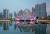 開在湖泊上的華麗巨型蓮花建築