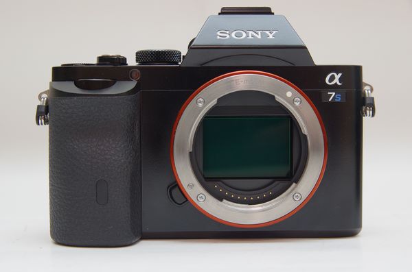 不求高畫素但求高感光表現的怪物， Sony A7s 可交換鏡頭相機動手玩