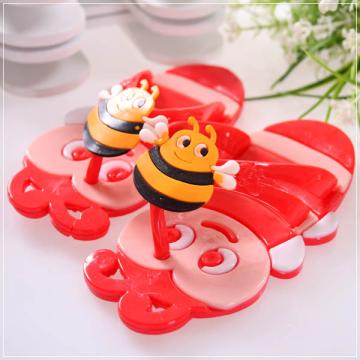 魔法Baby ~KUKI 酷奇可愛蜜蜂造型俏皮系脫鞋(紅)~男童鞋~時尚設計童鞋~s5881