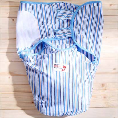 魔法Baby ~日本大暢銷三角造型包巾(藍條紋)~嬰兒用品~時尚設計童裝~k22728