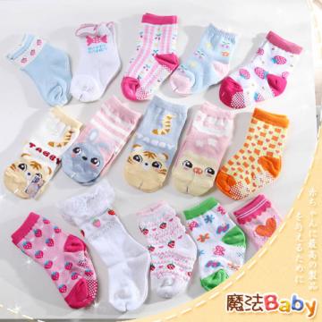 魔法Baby~2~4歲女生款純棉兒童時尚襪(三雙一組、隨機出貨)~嬰幼兒用品~時尚設計~k00774_a