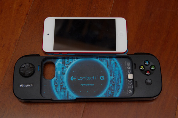 化 iPhone 為遊戲機的第一步， Logitech G550 Power Shell 外接搖桿動手玩