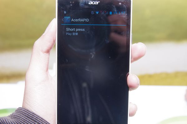 Acer 偕同中華電信，推出具備簡易操作模式的 5 吋平價機 Z5