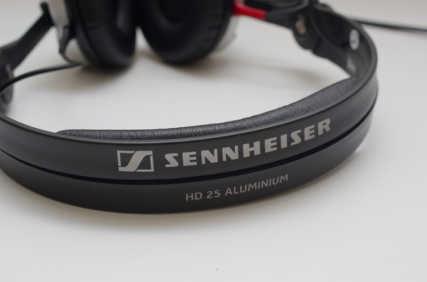 25 年 x HD-25 的雙 25 紀念版， Sennheiser HD-25  ALUMINIUM 動手玩