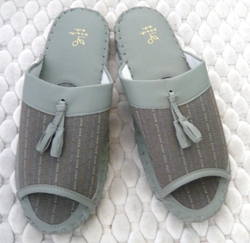 (e鞋院)[典雅日式]縫線舒適室內拖鞋 ~灰~