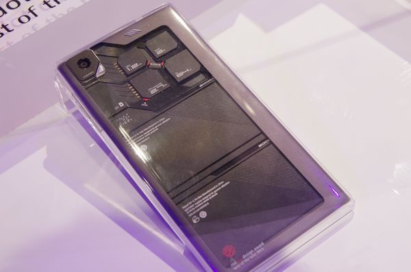 CES 2014：ZTE中興推出模組化智慧型手機