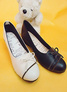 《完美比例》拉鍊個性造型娃娃鞋(二色)