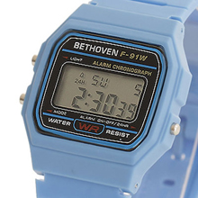 Bethoven 那一年，女孩 輕薄時尚電子腕錶 (淺藍)