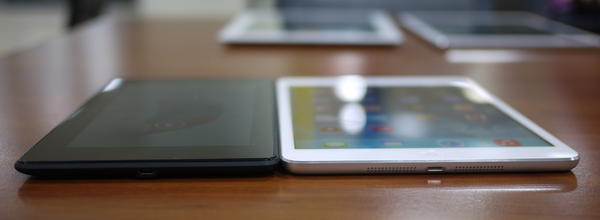 iPad mini Retina 和 Nexus 7 2013 平板電腦外觀比較