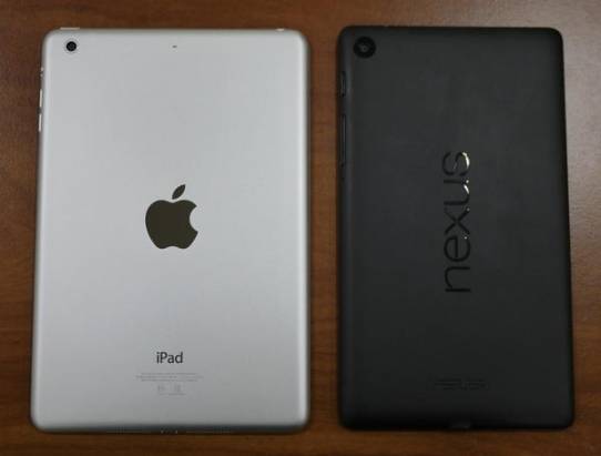 iPad mini Retina 和 Nexus 7 2013 平板電腦外觀比較