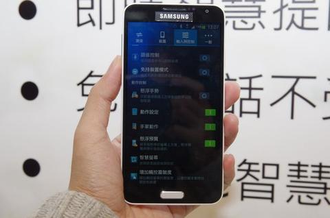 主打先進、簡約的和風銀河系，三星 Galaxy J 在台推出