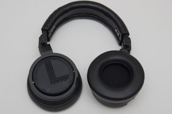 與知名 DJ 阿曼共同開發的旗艦 DJ 監聽耳機， Philip A5-PRO 動手玩