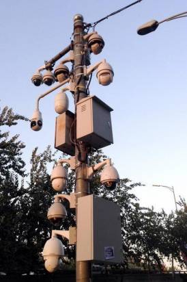 上海超密集監控鏡頭嚇呆司機
