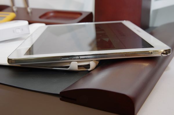 三星在台推出 Galaxy Note 10.1 2014 版，強調擁有 Note 3 級的核心規格與 WQXGA 螢幕