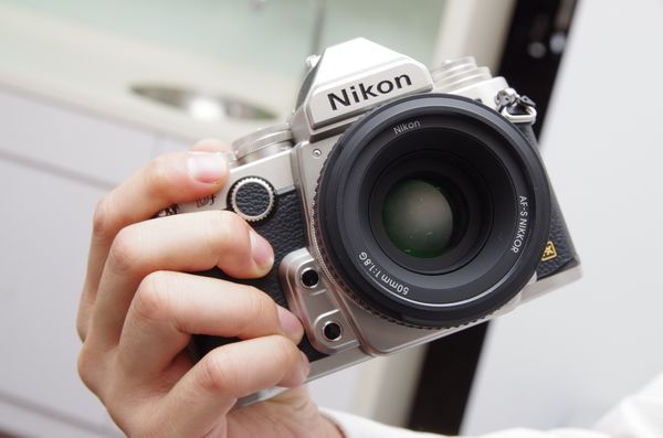 回歸攝影本質的復古全幅機， Nikon Df 正式推出