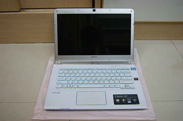 施華洛世奇水鑽耶 Sony VAIO E14A 閃亮筆電開箱