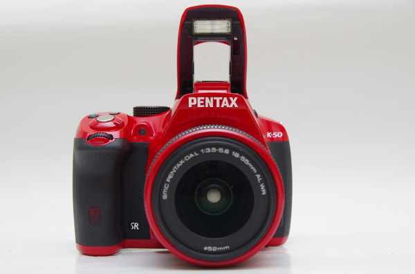 媲美上位機身電子機能的二代運動單眼， Pentax K-50 動手玩